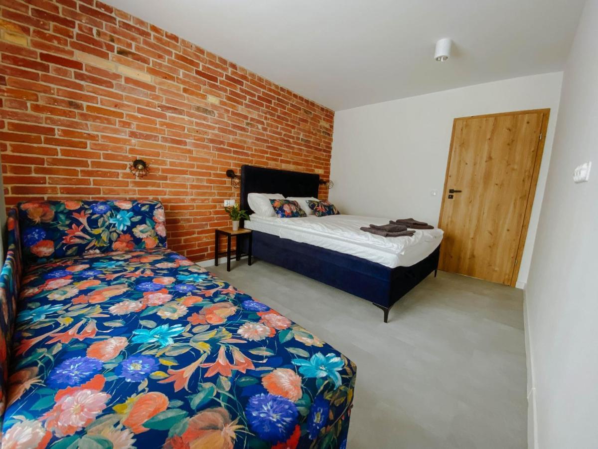 Appartement Cztery Pory Roku à Wiele Extérieur photo