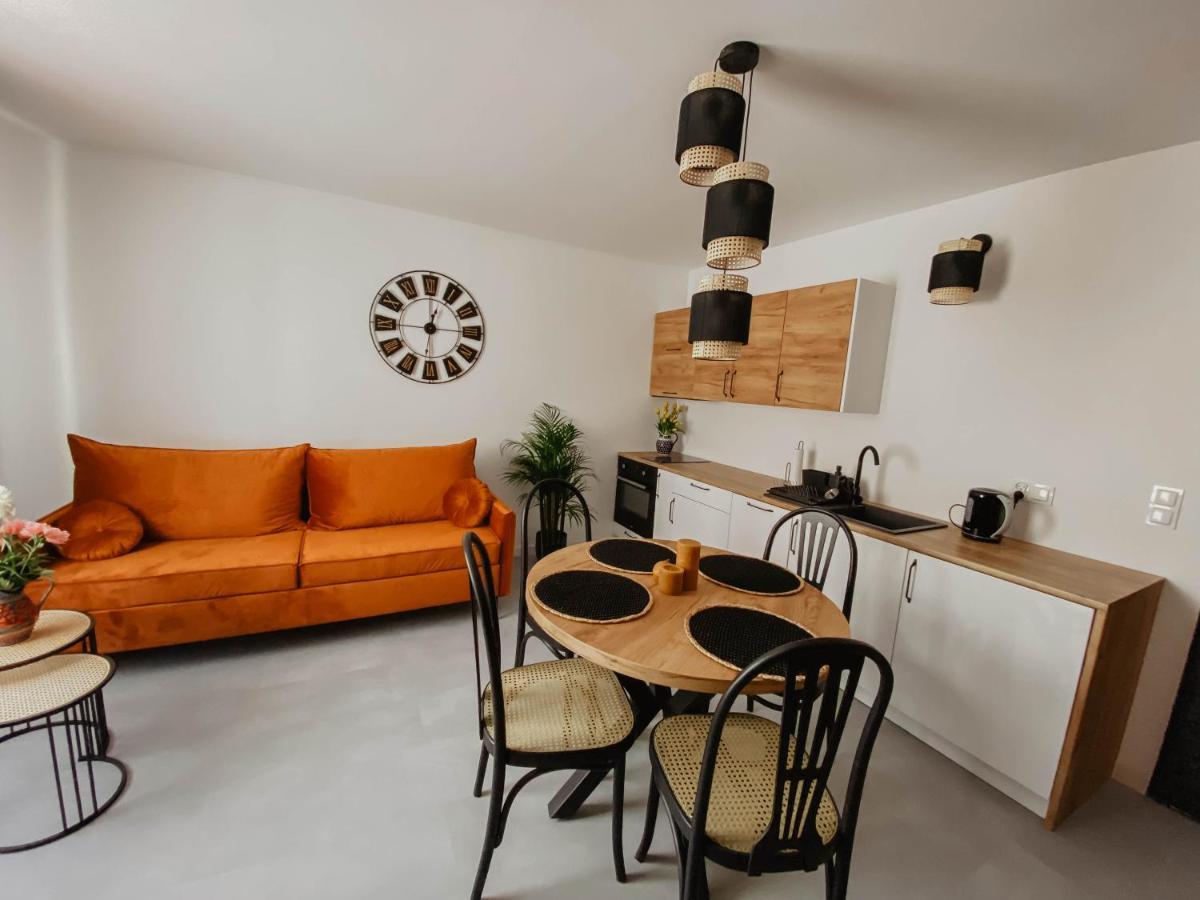 Appartement Cztery Pory Roku à Wiele Extérieur photo