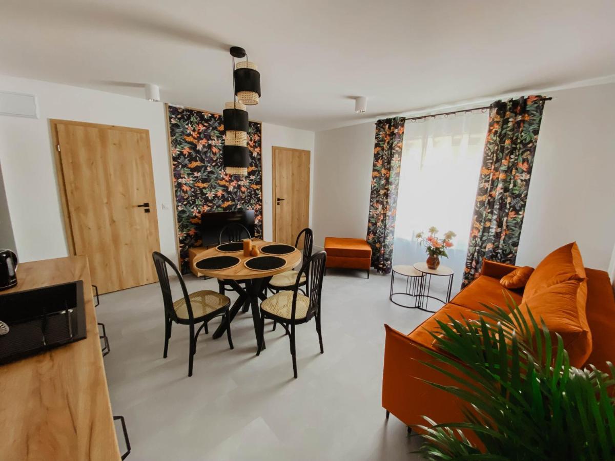 Appartement Cztery Pory Roku à Wiele Extérieur photo