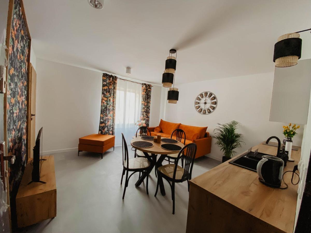 Appartement Cztery Pory Roku à Wiele Extérieur photo