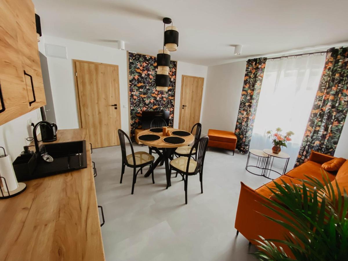 Appartement Cztery Pory Roku à Wiele Extérieur photo