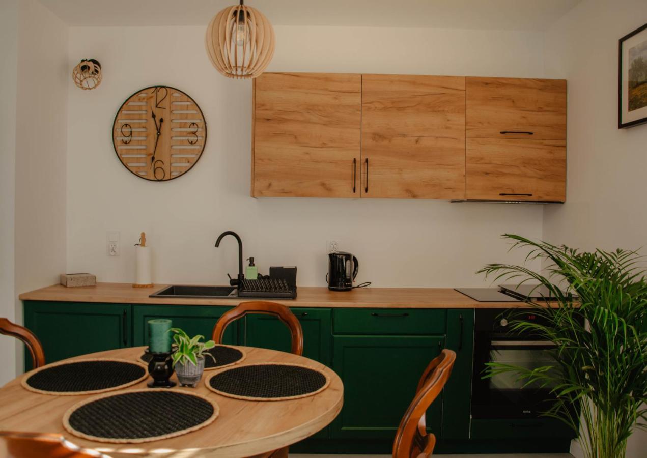 Appartement Cztery Pory Roku à Wiele Extérieur photo